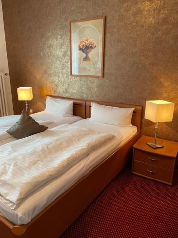 קלן Hotel Germania מראה חיצוני תמונה